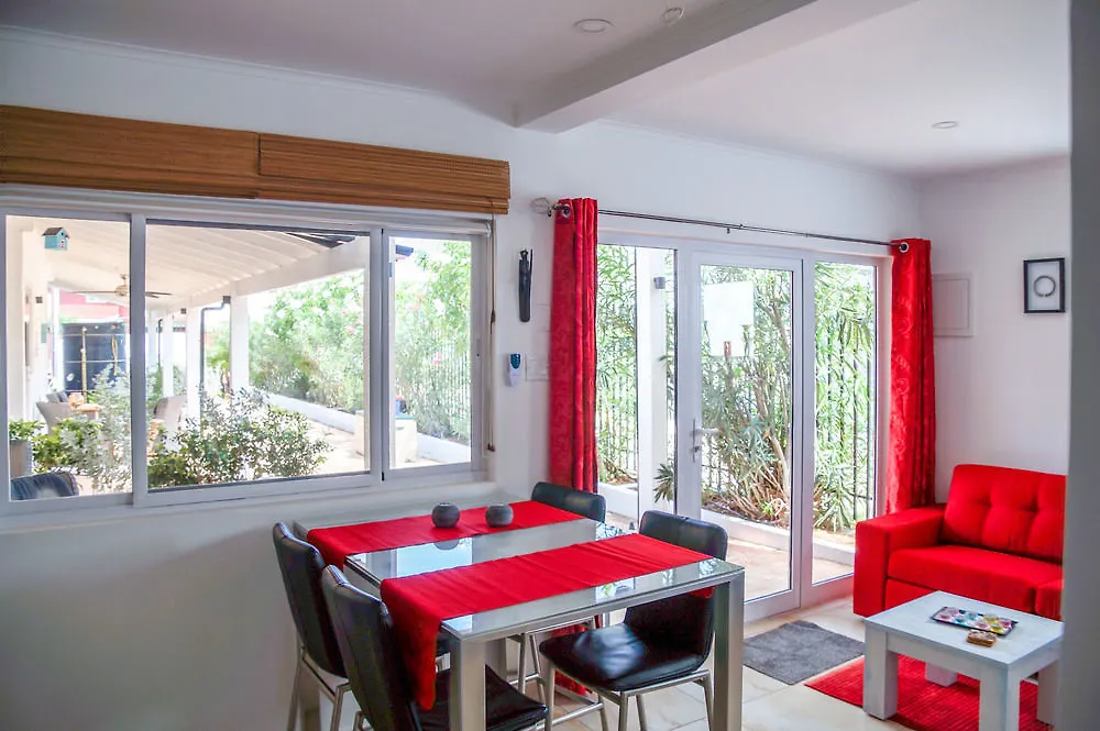 Cas Elizabeth Guest House Palm Beach