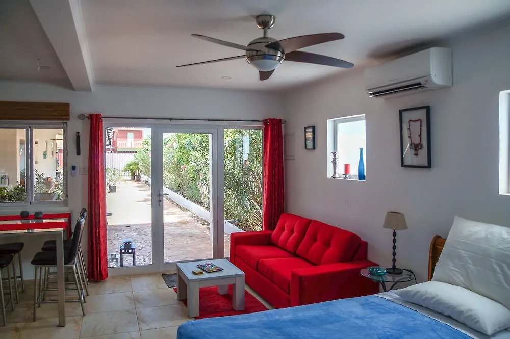 Cas Elizabeth Guest House Palm Beach