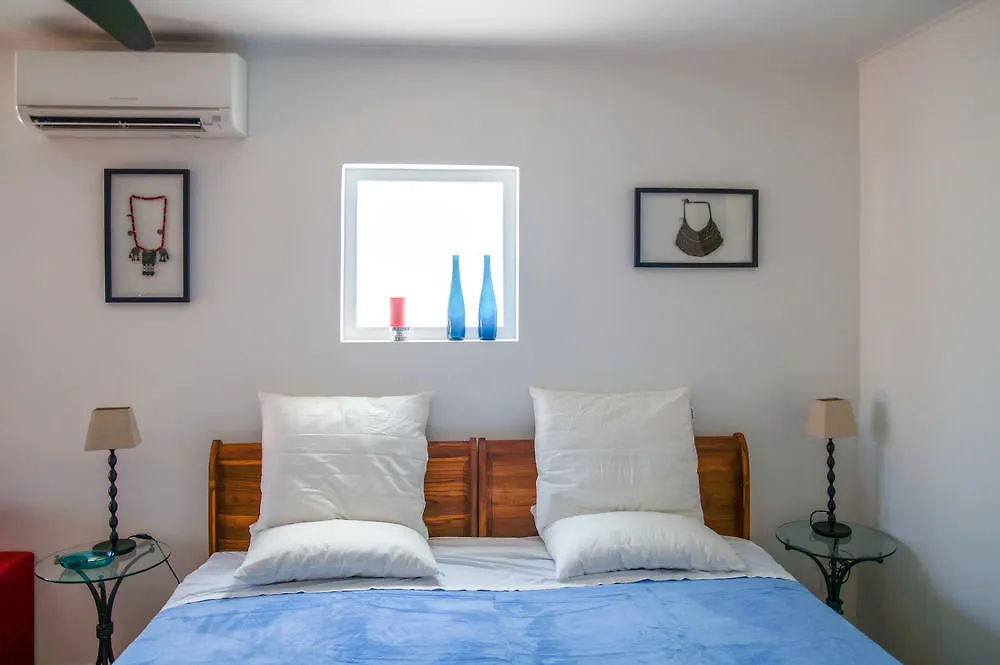 Cas Elizabeth Guest House Palm Beach